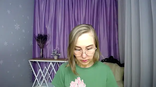queen a n i online show from May 2026 09:35:01 AM
