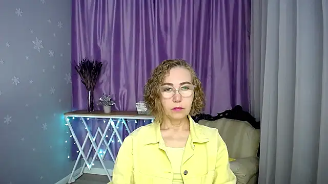 Snapshot of queen_a_n_i chatting on June 2026 09:37:02 AM queen a n i online show from June 2026 09:37:02 AM