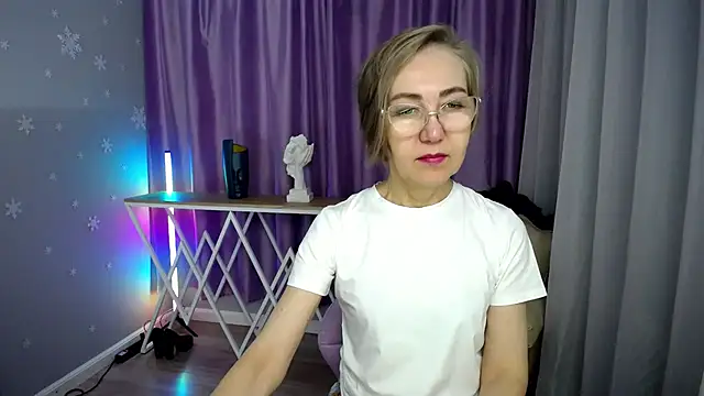 queen a n i online show from October 2025 07:22:01 AM