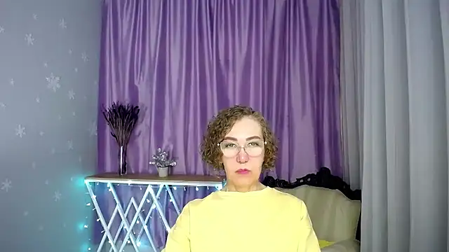 queen a n i online show from May 2026 08:01:01 AM
