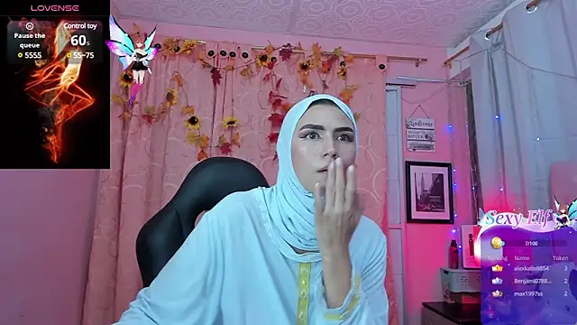 Snapshot of DarshaKhemu chatting on February 2025 12:10:01 AM DarshaKhemu online show from February 2025 12:10:01 AM