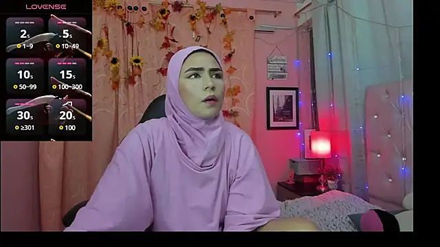 Snapshot of DarshaKhemu chatting on February 2025 08:45:02 PM DarshaKhemu online show from February 2025 08:45:02 PM