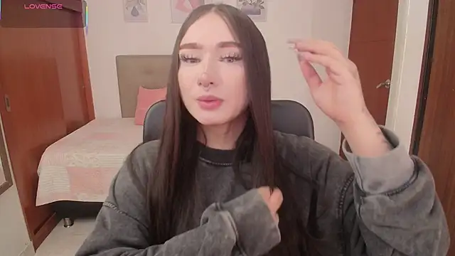 Snapshot of Miley_Baker chatting on December 2025 02:10:02 PM Miley Baker online show from December 2025 02:10:02 PM