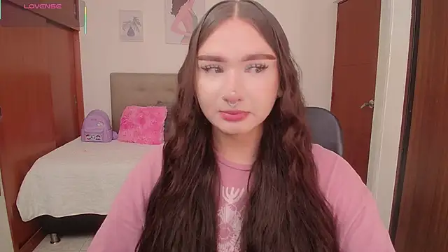 Snapshot of Miley_Baker chatting on February 2026 01:29:01 PM Miley Baker online show from February 2026 01:29:01 PM