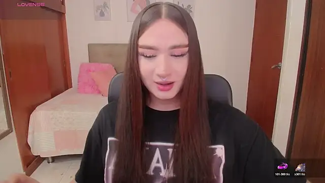 Miley Baker online show from November 2025 03:01:02 PM