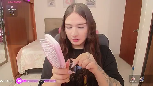 Miley Baker online show from November 2025 01:55:01 PM