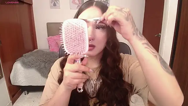 Miley Baker online show from December 2025 02:49:02 PM