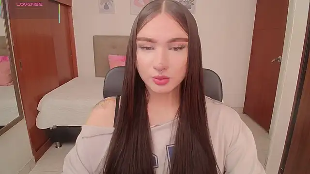 Snapshot of Miley_Baker chatting on January 2026 02:42:01 PM Miley Baker online show from January 2026 02:42:01 PM