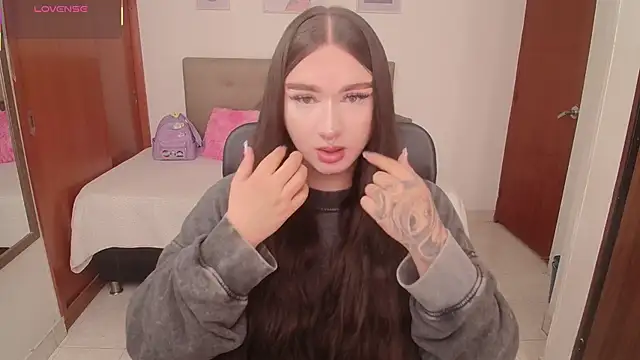 Snapshot of Miley_Baker chatting on February 2026 04:16:02 PM Miley Baker online show from February 2026 04:16:02 PM