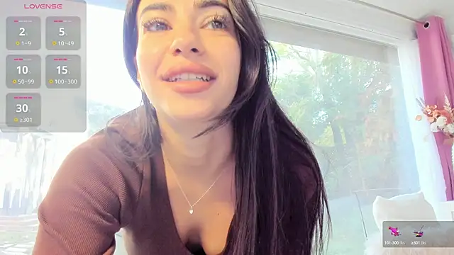 Snapshot of Naila18 chatting on October 2025 06:58:01 AM Naila18 online show from October 2025 06:58:01 AM