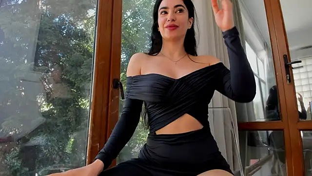 Naila18 online show from July 2026 06:03:02 AM