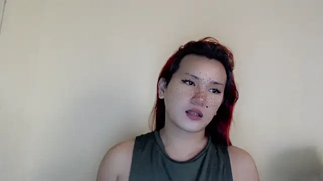 Snapshot of beatrice_21 chatting on July 2026 01:05:02 AM beatrice 21 online show from July 2026 01:05:02 AM