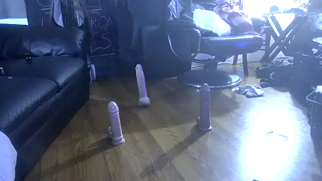 Snapshot of TheHellBilly chatting on February 2026 06:18:02 PM TheHellBilly online show from February 2026 06:18:02 PM