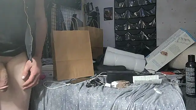 Snapshot of TheHellBilly chatting on September 2025 07:53:02 AM TheHellBilly online show from September 2025 07:53:02 AM