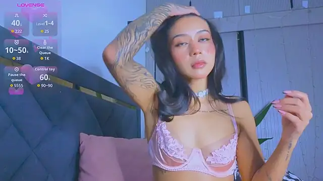 Mia Tin online show from January 2026 03:48:02 PM