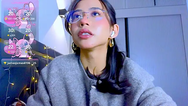 Mia Tin online show from December 2025 04:33:01 PM