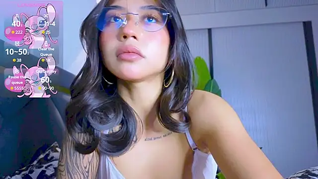 Snapshot of Mia_Tin chatting on November 2025 01:21:02 PM Mia Tin online show from November 2025 01:21:02 PM