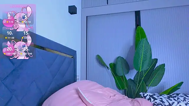 Snapshot of Mia_Tin chatting on September 2025 03:40:01 PM Mia Tin online show from September 2025 03:40:01 PM