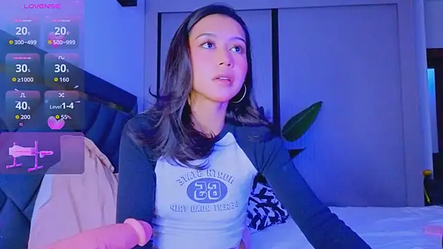 Mia Tin online show from February 2026 05:56:02 PM