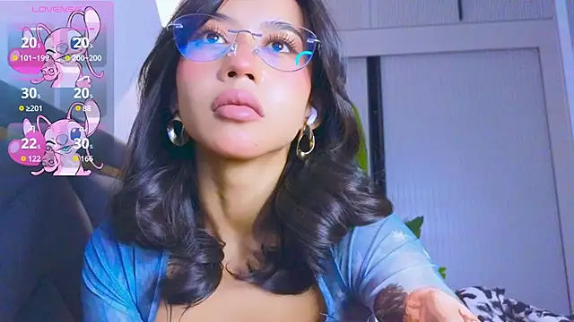 Snapshot of Mia_Tin chatting on November 2025 04:18:02 PM Mia Tin online show from November 2025 04:18:02 PM