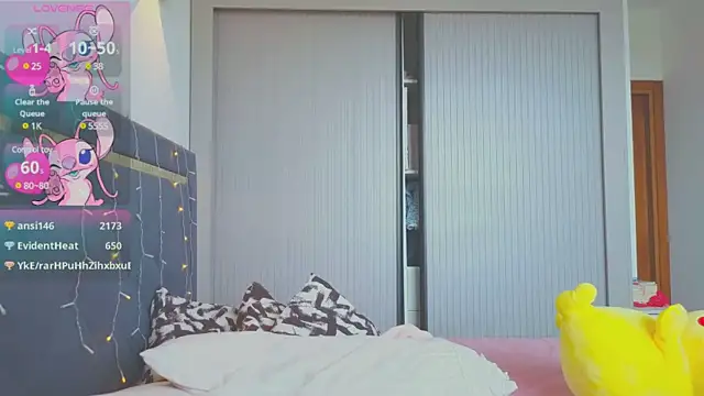 Snapshot of Mia_Tin chatting on March 2025 09:50:01 AM Mia Tin online show from March 2025 09:50:01 AM