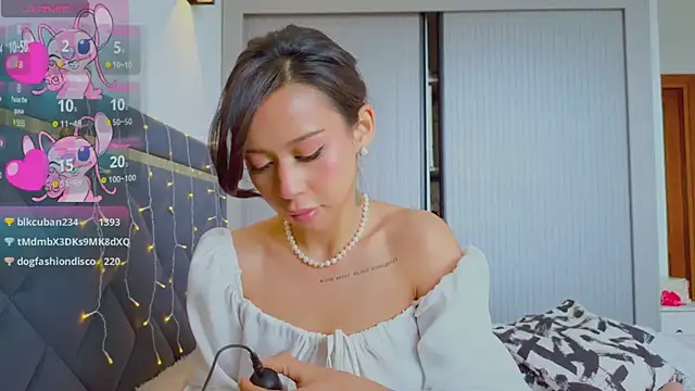 Snapshot of Mia_Tin chatting on March 2025 06:38:02 AM Mia Tin online show from March 2025 06:38:02 AM