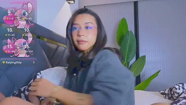 Snapshot of Mia_Tin chatting on November 2025 04:43:02 PM Mia Tin online show from November 2025 04:43:02 PM