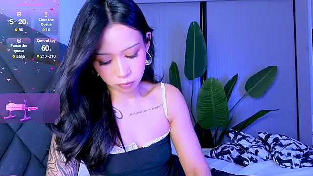 Snapshot of Mia_Tin chatting on July 2026 04:37:01 PM Mia Tin online show from July 2026 04:37:01 PM