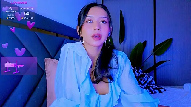 Mia Tin online show from March 2026 07:59:01 PM