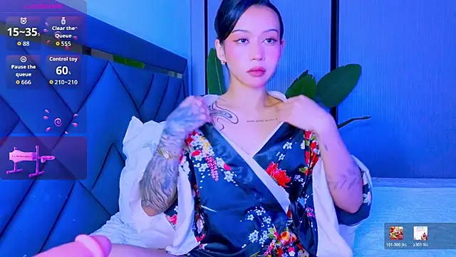 Mia Tin online show from April 2026 05:43:01 PM