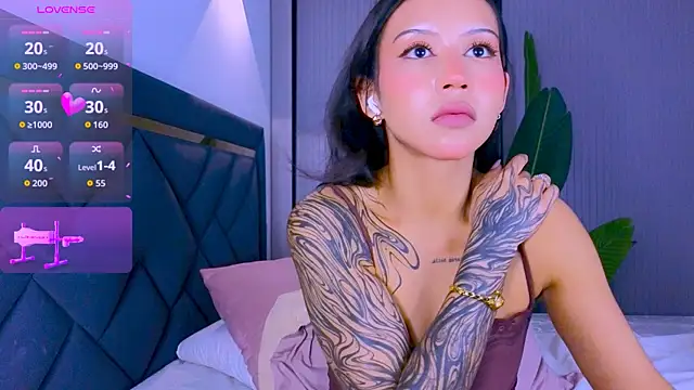 Snapshot of Mia_Tin chatting on June 2026 02:14:01 PM Mia Tin online show from June 2026 02:14:01 PM