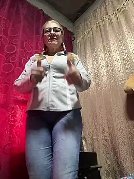 Snapshot of Sexytaty2022 chatting on May 2026 12:19:01 PM Sexytaty2022 online show from May 2026 12:19:01 PM