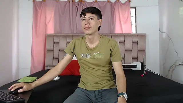 Sexytaty2022 online show from April 2026 01:02:01 PM