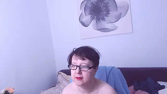 Snapshot of ChristaRose chatting on October 2025 06:41:01 PM ChristaRose online show from October 2025 06:41:01 PM