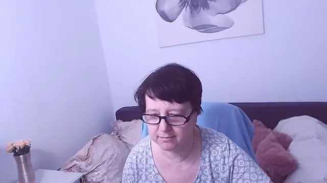 ChristaRose online show from November 2025 05:39:01 PM