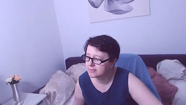 Snapshot of ChristaRose chatting on October 2025 07:13:02 PM ChristaRose online show from October 2025 07:13:02 PM