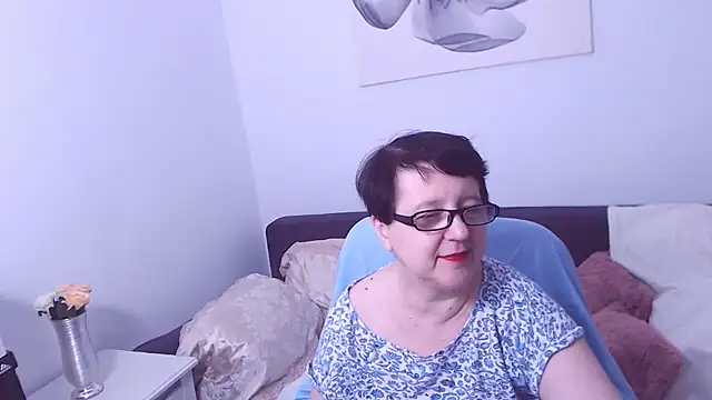 Snapshot of ChristaRose chatting on October 2025 11:18:02 PM ChristaRose online show from October 2025 11:18:02 PM