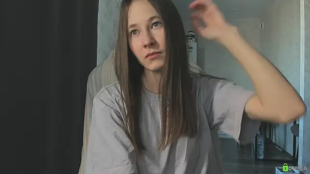 Courtney Luv online show from March 2026 11:30:02 AM