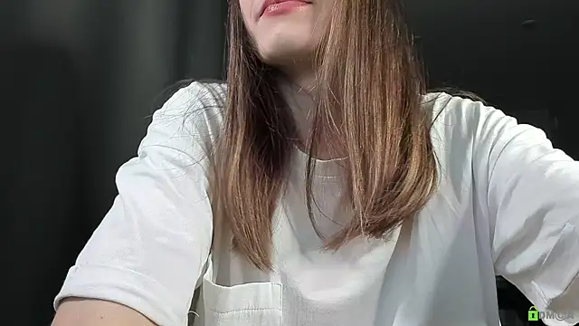 Courtney Luv online show from January 2026 12:56:01 PM