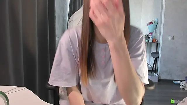 Courtney Luv online show from May 2026 11:41:02 AM