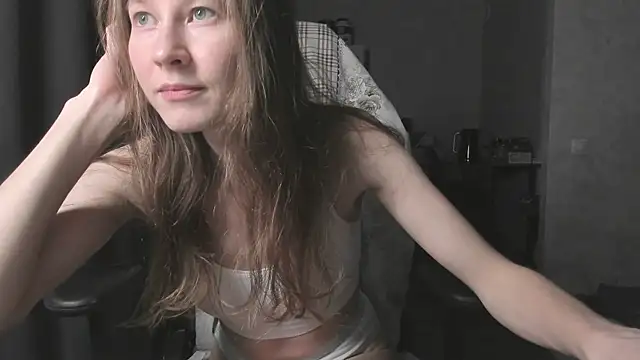 Courtney Luv online show from July 2026 05:21:01 PM