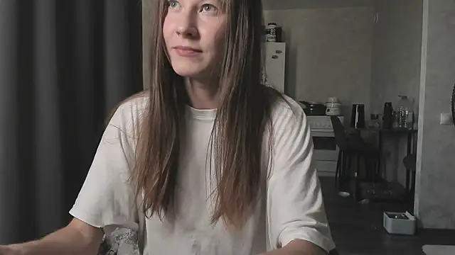 Courtney Luv online show from July 2026 02:46:02 PM