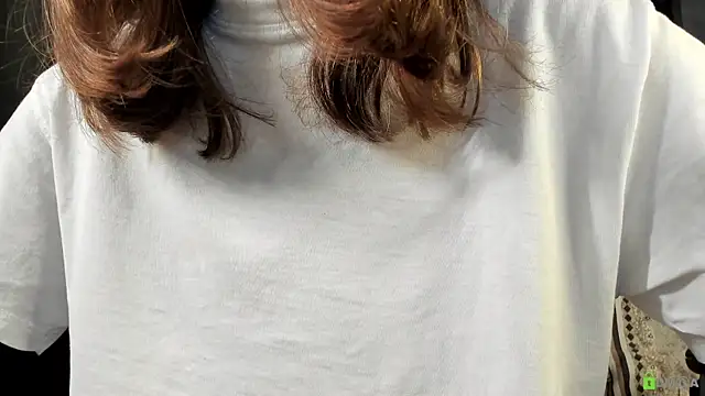 Courtney Luv online show from October 2025 02:36:02 PM