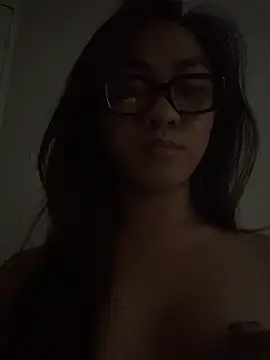 Local Hoelyx online show from March 2026 11:44:01 PM