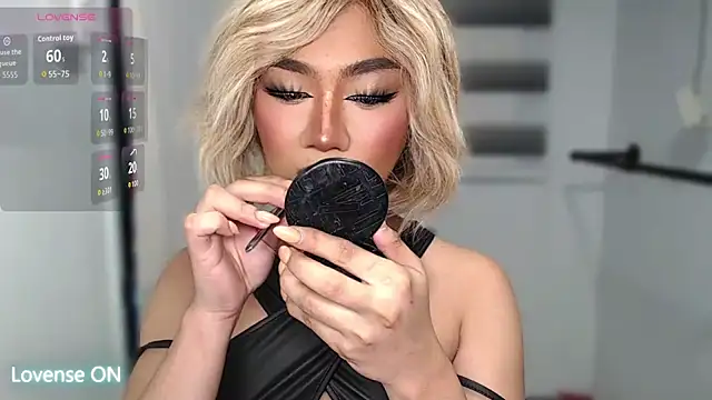 Local Hoelyx online show from October 2025 08:26:02 AM