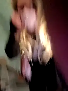 LittleblondeTS online show from February 2026 04:40:01 PM