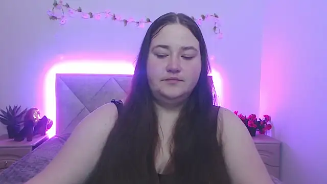 Snapshot of XX_Daniella_XX chatting on May 2026 06:32:02 AM XX Daniella XX online show from May 2026 06:32:02 AM