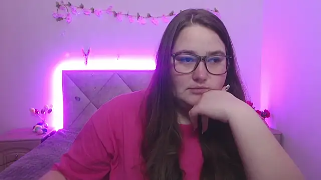 Snapshot of XX_Daniella_XX chatting on April 2026 06:43:01 AM XX Daniella XX online show from April 2026 06:43:01 AM