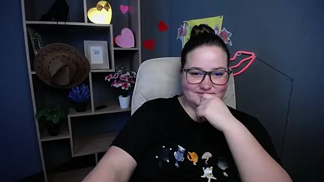 Snapshot of XX_Daniella_XX chatting on May 2026 06:23:03 AM XX Daniella XX online show from May 2026 06:23:03 AM