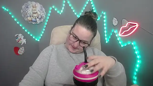 Snapshot of XX_Daniella_XX chatting on April 2026 06:15:02 AM XX Daniella XX online show from April 2026 06:15:02 AM